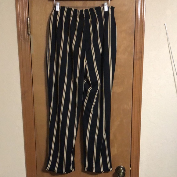 Black, White, and Yellow Ankle Pants - Picture 4 of 6